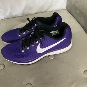 Men’s Nike Zoom Pegasus (Size 11.5)
